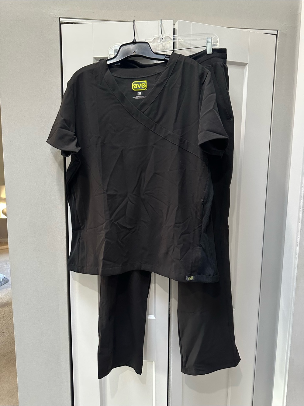 AVE Black Scrub Set - Classic V-Neck Top & Straight Leg Pants